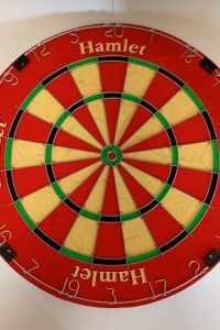 Vintage Hamlet bristle pub dartboard -boxed