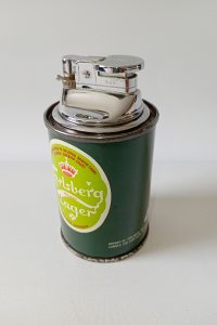 Carlsburg larger can gas flint table lighter - London