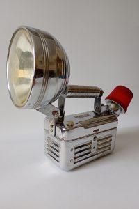 Pifco chromed duel light metal lantern torch - 6v battery